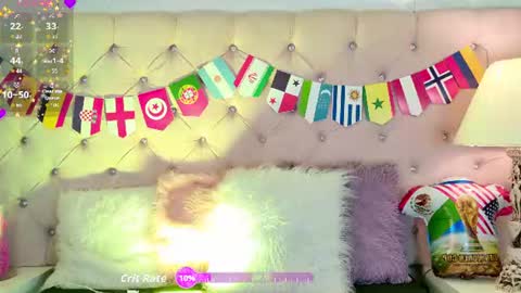 Snapshot of caterinaromano_ chatting on June 17, 7:26 pm CaterinaRomano online show from June 17, 7:26 pm