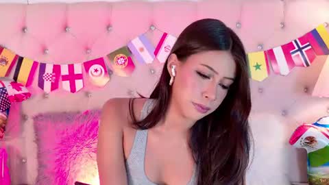 Snapshot of caterinaromano_ chatting on June 25, 7:40 pm CaterinaRomano online show from June 25, 7:40 pm