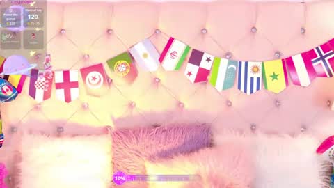 Snapshot of caterinaromano_ chatting on July 1, 7:13 pm CaterinaRomano online show from July 1, 7:13 pm