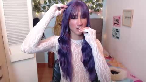 Snapshot of catharin_foxxx chatting on November 16, 8:03 pm catharin_foxxx online show from November 16, 8:03 pm