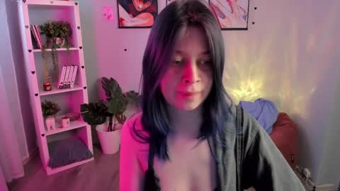 Snapshot of catherine_wine chatting on March 28, 1:22 pm Catherine online show from March 28, 1:22 pm