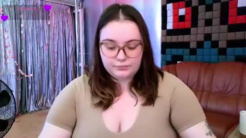 Snapshot of catherineclaire chatting on July 17, 4:34 pm catherineclaire online show from July 17, 4:34 pm