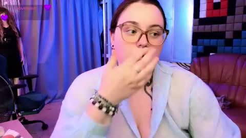 Snapshot of catherineclaire chatting on July 18, 5:39 pm catherineclaire online show from July 18, 5:39 pm