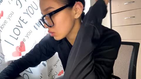 Snapshot of catherinepirs chatting on March 27, 8:26 am catherinepirs online show from March 27, 8:26 am