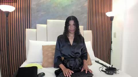 Snapshot of catiusca_reyes_03 chatting on November 25, 1:55 pm catiusca_reyes_03 online show from November 25, 1:55 pm