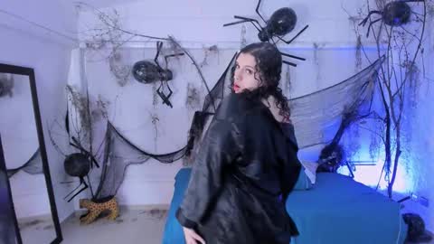 Snapshot of catleya_noire chatting on October 28, 8:11 pm Catleya  online show from October 28, 8:11 pm