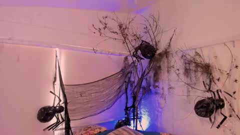 Snapshot of catleya_noire chatting on November 1, 8:33 pm Catleya  online show from November 1, 8:33 pm