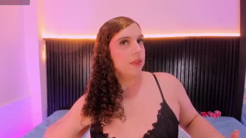Snapshot of catleyanoire_ chatting on April 20, 10:22 pm Catleya Noire online show from April 20, 10:22 pm