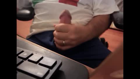 catmandoo21001 online show from September 12, 2:55 am