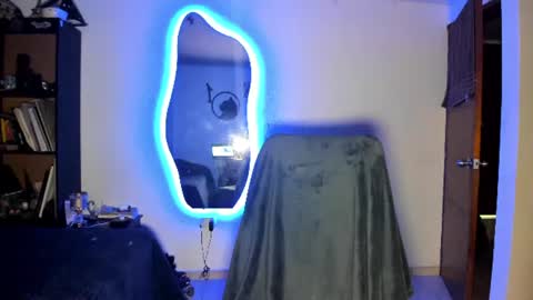 Snapshot of catnuaa chatting on June 13, 1:36 am catnuaa online show from June 13, 1:36 am