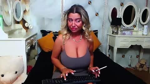lauren online show from September 9, 6:13 am