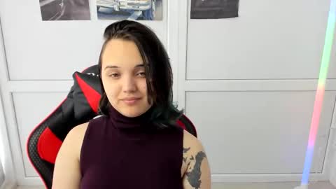 Snapshot of catrine_cute chatting on May 13, 6:44 am Catrine online show from May 13, 6:44 am