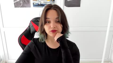 Snapshot of catrine_cute chatting on May 14, 6:31 am Catrine online show from May 14, 6:31 am