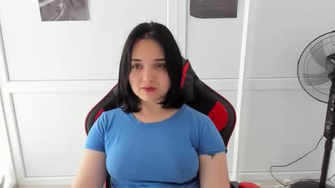 Snapshot of catrine_cute chatting on June 4, 6:52 am Catrine online show from June 4, 6:52 am