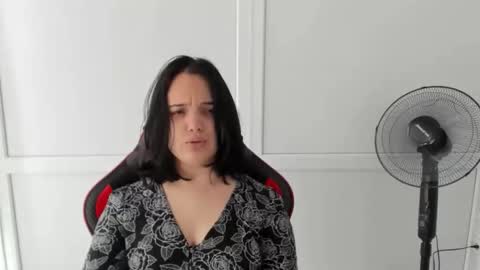 Snapshot of catrine_cute chatting on June 7, 6:39 am Catrine online show from June 7, 6:39 am