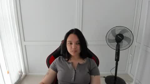Snapshot of catrine_cute chatting on June 14, 6:48 am Catrine online show from June 14, 6:48 am