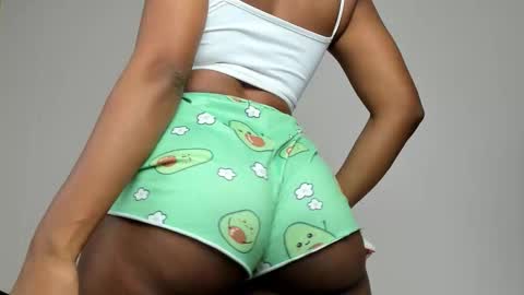 Snapshot of catta_cat18 chatting on March 2, 9:43 pm catta cat18 online show from March 2, 9:43 pm