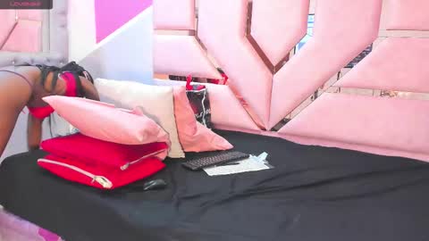 Snapshot of cattaleyyaxxx chatting on October 2, 11:17 am cattaleyyaxxx online show from October 2, 11:17 am