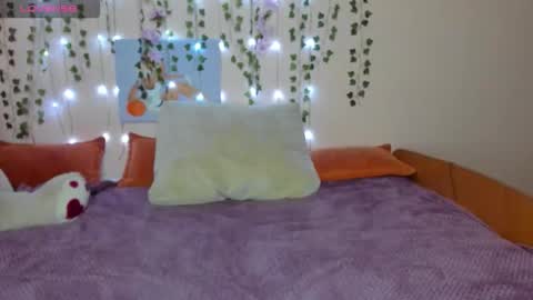 cattie_w_ online show from October 23, 1:49 am