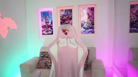 Snapshot of cattleyascaly chatting on December 3, 7:22 pm cattleyascaly online show from December 3, 7:22 pm