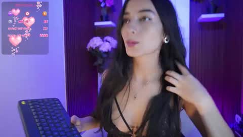 Snapshot of cattleyascaly chatting on November 3, 7:26 pm cattleyascaly online show from November 3, 7:26 pm