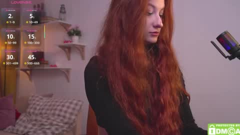 caty_cuddly online show from April 23, 9:50 pm