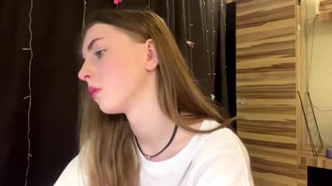 Polly online show from March 2, 8:21 am