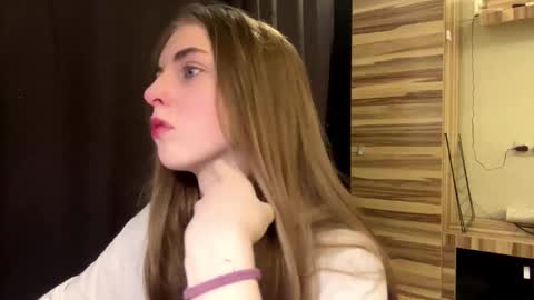 Polly online show from March 15, 8:20 am