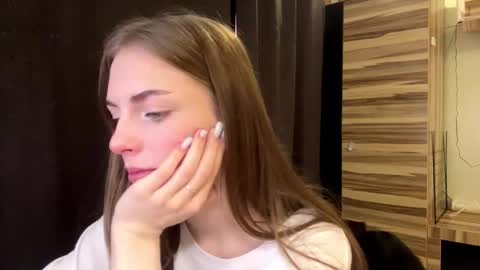 Polly online show from March 20, 8:52 am