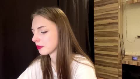 Polly online show from March 25, 7:25 am