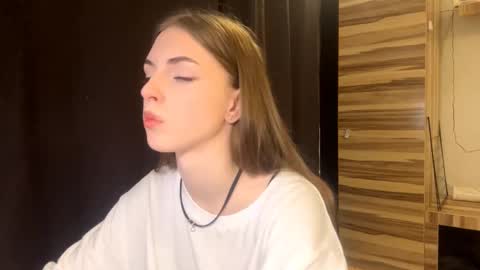 Polly online show from March 26, 9:15 am