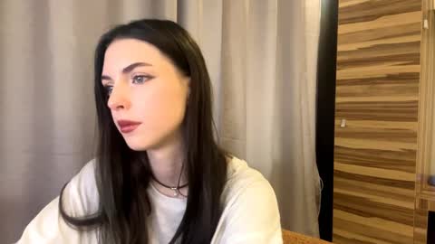 Polly online show from April 7, 7:09 am