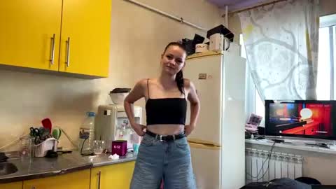 Lucie online show from August 7, 1:02 pm