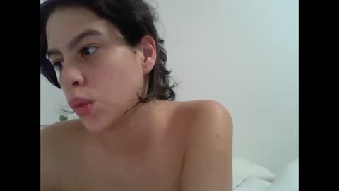 cazadora80s online show from December 17, 6:52 am
