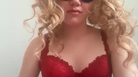 Claire online show from February 17, 5:19 pm