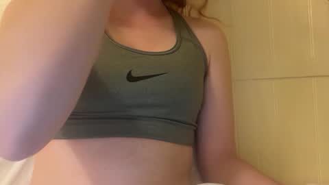 Snapshot of cclavender chatting on March 27, 12:16 pm Claire online show from March 27, 12:16 pm