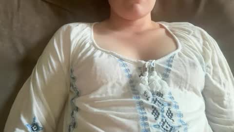 Snapshot of cclavender chatting on April 1, 11:33 am Claire online show from April 1, 11:33 am