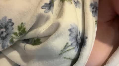 Snapshot of cclavender chatting on April 4, 11:24 pm Claire online show from April 4, 11:24 pm