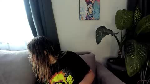 Snapshot of ccuteass chatting on January 13, 1:49 pm ccuteass online show from January 13, 1:49 pm