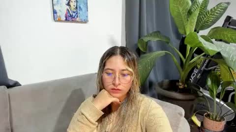 Snapshot of ccuteass chatting on March 3, 11:56 pm ccuteass online show from March 3, 11:56 pm