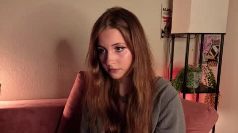 Lina  online show from September 19, 7:36 pm