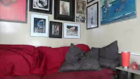 Snapshot of cecilysaintclaire chatting on December 5, 12:47 pm Cecily Saint Claire online show from December 5, 12:47 pm