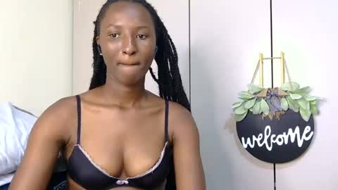 cee_queen online show from July 18, 9:07 pm