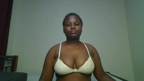 Snapshot of ceepretty25 chatting on December 22, 10:29 pm ceepretty25 online show from December 22, 10:29 pm