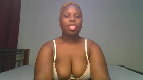 Snapshot of ceepretty25 chatting on February 22, 11:53 am ceepretty25 online show from February 22, 11:53 am