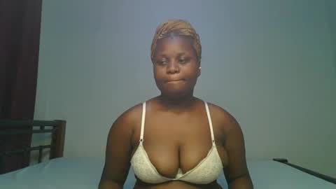 Snapshot of ceepretty25 chatting on February 23, 12:02 pm ceepretty25 online show from February 23, 12:02 pm