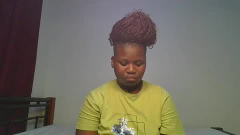 Snapshot of ceepretty25 chatting on March 22, 12:14 am ceepretty25 online show from March 22, 12:14 am