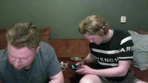 ceezeee online show from March 3, 2:07 am