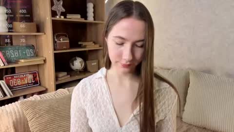 Josie Manesi online show from September 28, 5:35 am