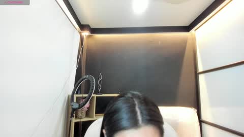 Snapshot of celesstebruce chatting on February 8, 7:49 pm meli online show from February 8, 7:49 pm